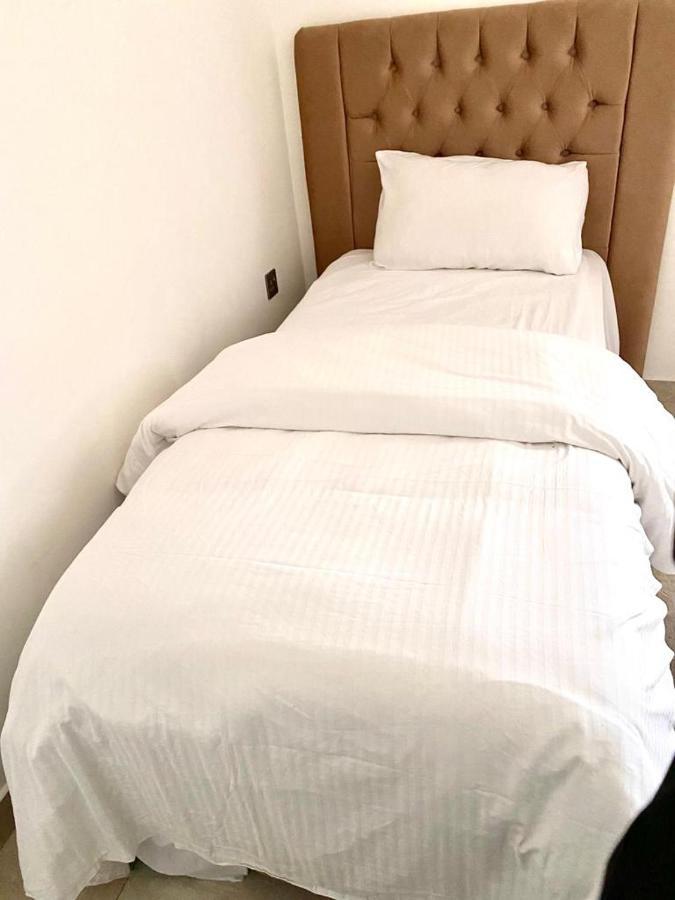 Roza Hotel Apartments มัสกัต ภายนอก รูปภาพ